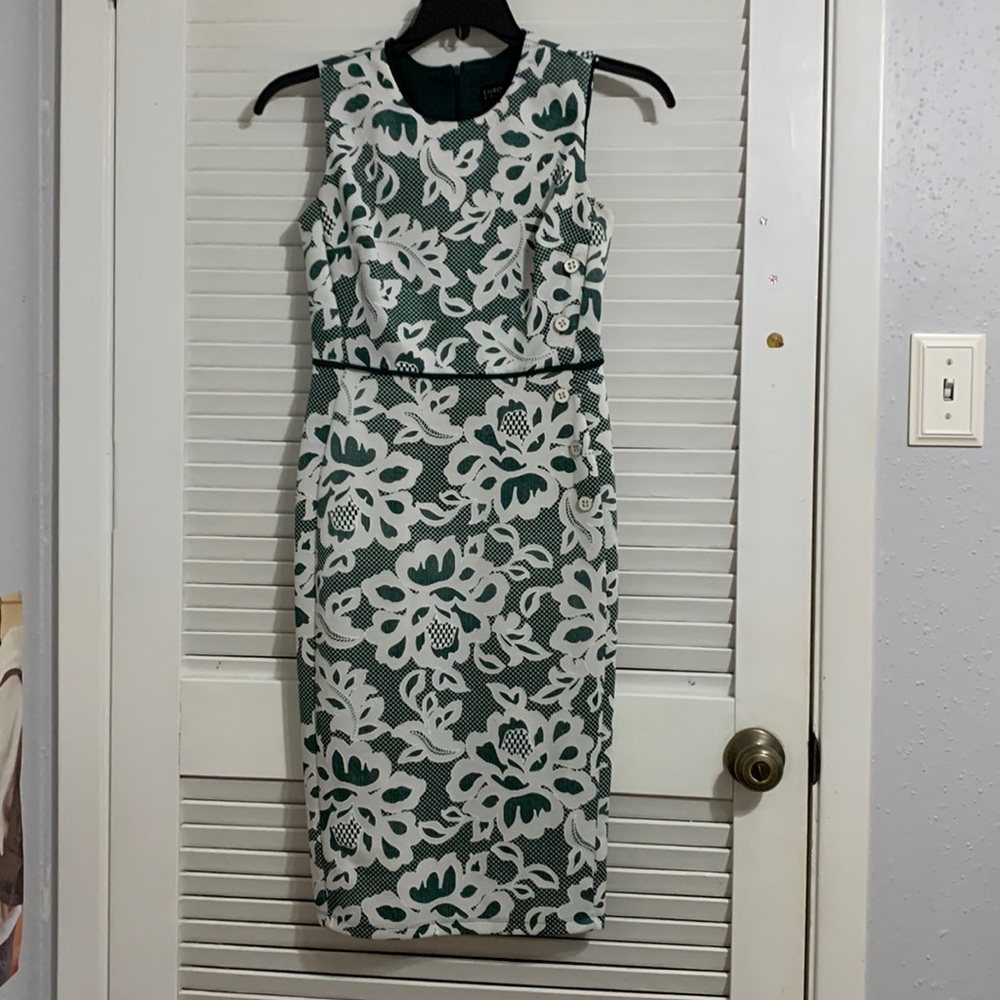 Enfocus studio / size 4 / color green and white details